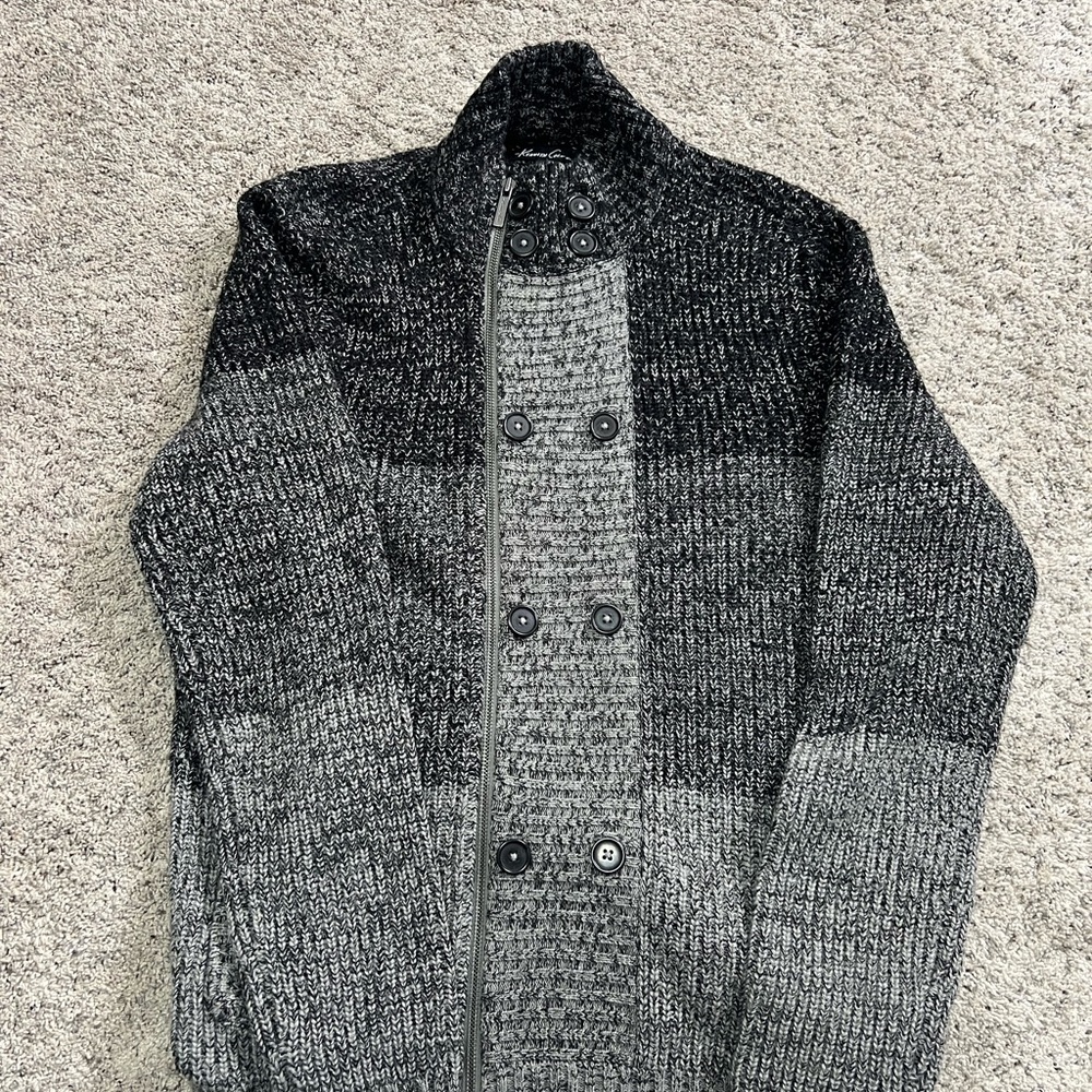 Stylish Gray Knit Cardigan